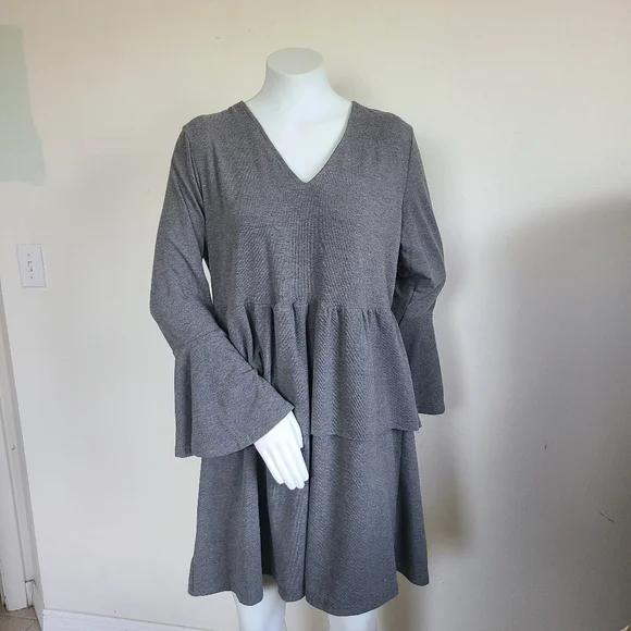 Reborn - Ruffled Dress - Picture 5 of 10